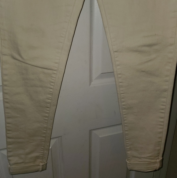 Levi's Jeans - Picture 2 of 6